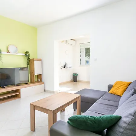 By The Sea - 22241 Apartment *