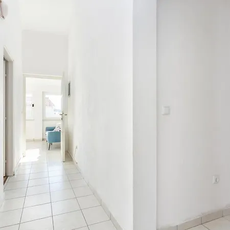 By The Sea - 22241 Apartment